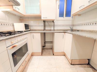 Appartement te huur in Barcelona Av. Gaudí - Còrsega