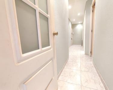 Appartement te huur in Barcelona Av. Gaudí - Còrsega