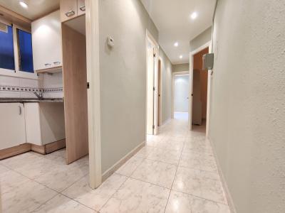 Appartement te huur in Barcelona Av. Gaudí - Còrsega