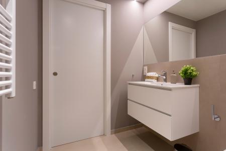 Appartement te huur in Barcelona Provença - Girona (10 Months Minimum)