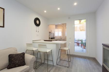 Piso en Alquiler en Barcelona Ramon Rocafull - Llobregós (min 6 Months)