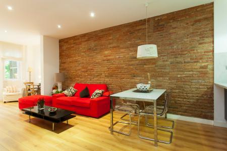 Alquiler mensual grandioso piso de 2 habitaciones