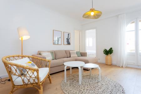 Grandioso ático de alquiler en la carrer Atlantida - playa Barceloneta