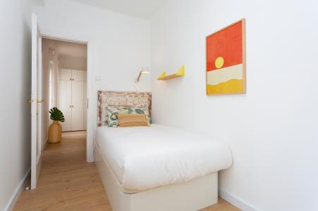 Grandioso ático de alquiler en la carrer Atlantida - playa Barceloneta