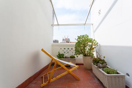 Grandioso ático de alquiler en la carrer Atlantida - playa Barceloneta