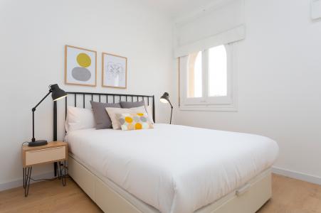 Grandioso ático de alquiler en la carrer Atlantida - playa Barceloneta