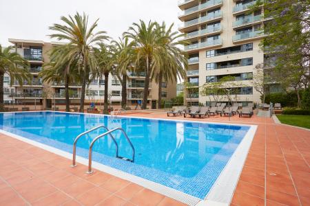 Bonito apartamento en alquiler temporal de dos habitaciones (parking incluido)