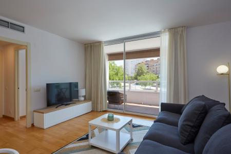 Bonito apartamento en alquiler temporal de dos habitaciones (parking incluido)