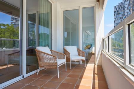 Bonito apartamento en alquiler temporal de dos habitaciones (parking incluido)