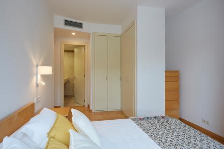 Bonito apartamento en alquiler temporal de dos habitaciones (parking incluido)