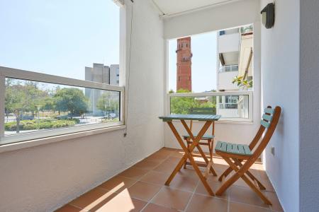 Bonito apartamento en alquiler temporal de dos habitaciones (parking incluido)