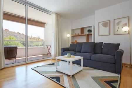 Bonito apartamento en alquiler temporal de dos habitaciones (parking incluido)