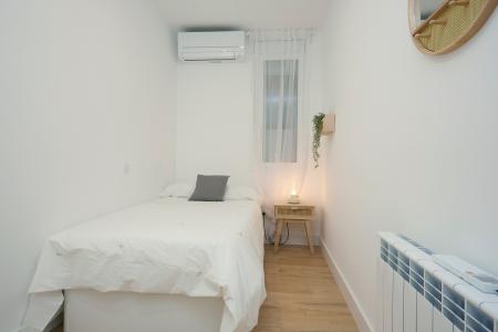 Квартира в аренду в Barcelona Alts Forns - Zona Franca (min 25 Years Old)