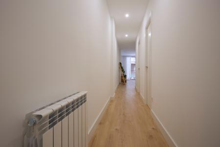 Квартира в аренду в Barcelona Alts Forns - Zona Franca (min 25 Years Old)