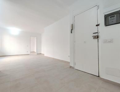 Piso reformado con 2 habitaciones