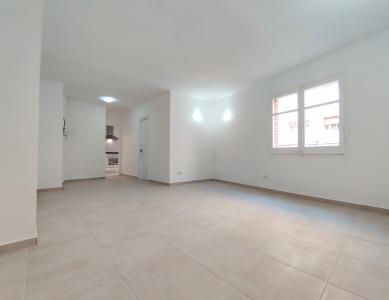 Piso reformado con 2 habitaciones