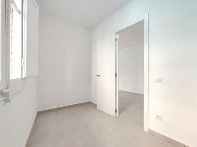 Piso reformado con 2 habitaciones