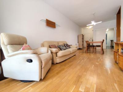 Piso con 4 habitaciones y terraza