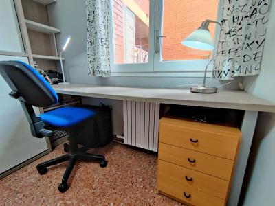 Piso con 4 habitaciones y terraza