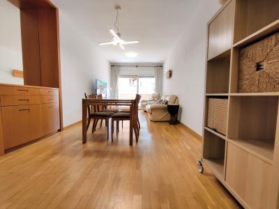 Piso con 4 habitaciones y terraza