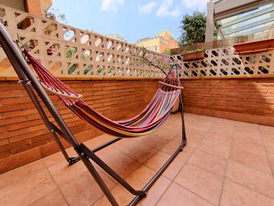 Piso con 4 habitaciones y terraza