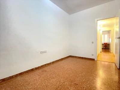 Piso con 4 habitaciones y terraza