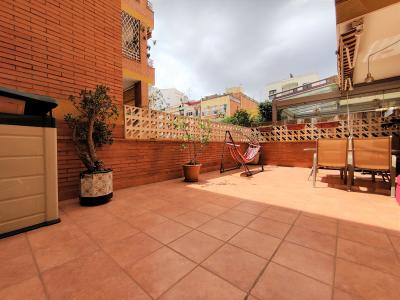 Piso con 4 habitaciones y terraza