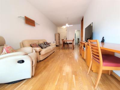 Piso con 4 habitaciones y terraza