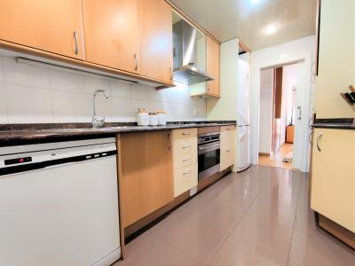 Piso con 4 habitaciones y terraza