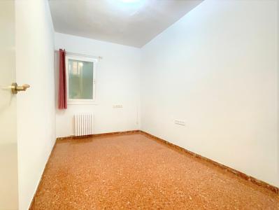 Piso con 4 habitaciones y terraza