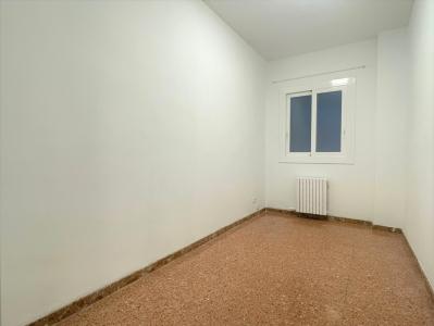 Piso con 4 habitaciones y terraza