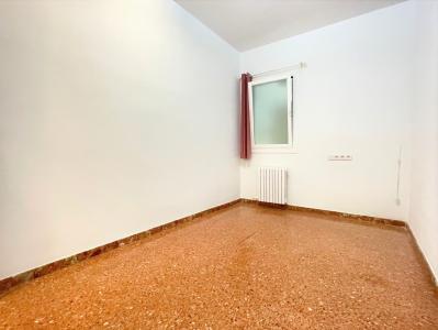 Piso con 4 habitaciones y terraza