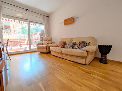 Piso con 4 habitaciones y terraza