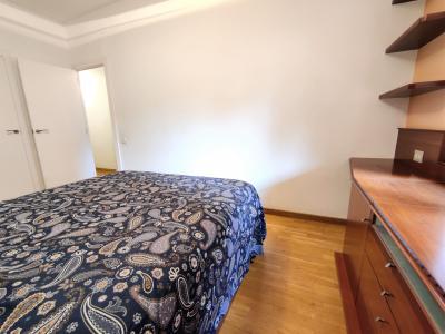 Piso con 4 habitaciones y terraza