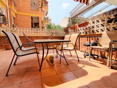 Piso con 4 habitaciones y terraza
