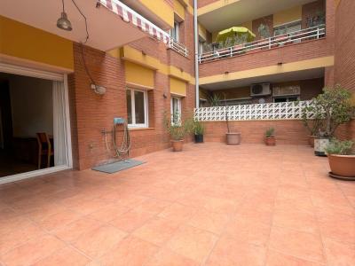 Piso con 4 habitaciones y terraza