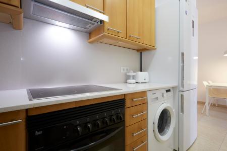 Apartamento con balcón y dos habitaciones en Eixample de Barcelona