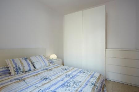 Apartamento con balcón y dos habitaciones en Eixample de Barcelona