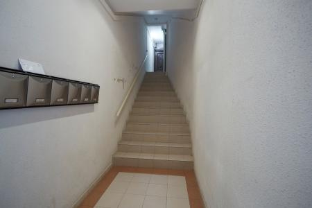 Apartamento con balcón y dos habitaciones en Eixample de Barcelona