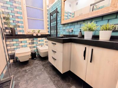 Piso con 2 habitaciones en el centro