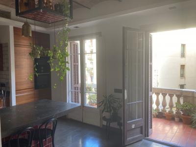 Piso con 2 habitaciones en el centro