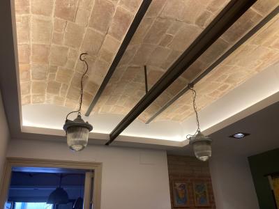 Piso con 2 habitaciones en el centro