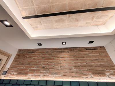 Piso con 2 habitaciones en el centro