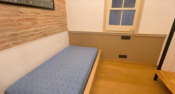 Piso con 2 habitaciones en el centro