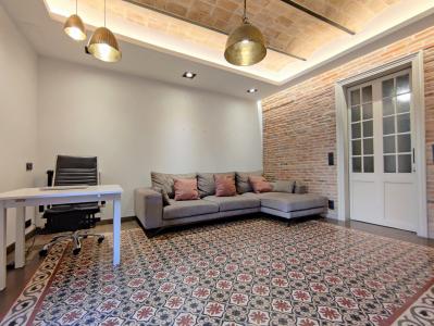 Piso con 2 habitaciones en el centro