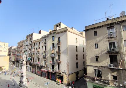 Piso con 2 habitaciones en el centro