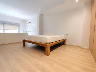 Dúplex semi-amueblado con aire acondicionado