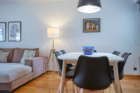 Apartamento de alquiler temporal en Sarrià-Sant Gervasi con 3 habitaciones dobles