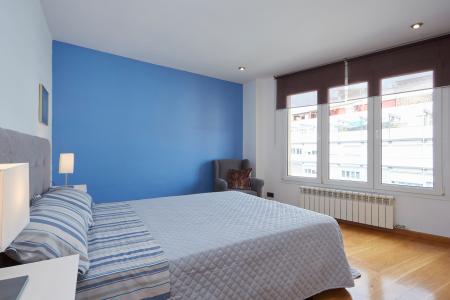 Apartamento de alquiler temporal en Sarrià-Sant Gervasi con 3 habitaciones dobles