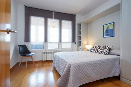 Apartamento de alquiler temporal en Sarrià-Sant Gervasi con 3 habitaciones dobles